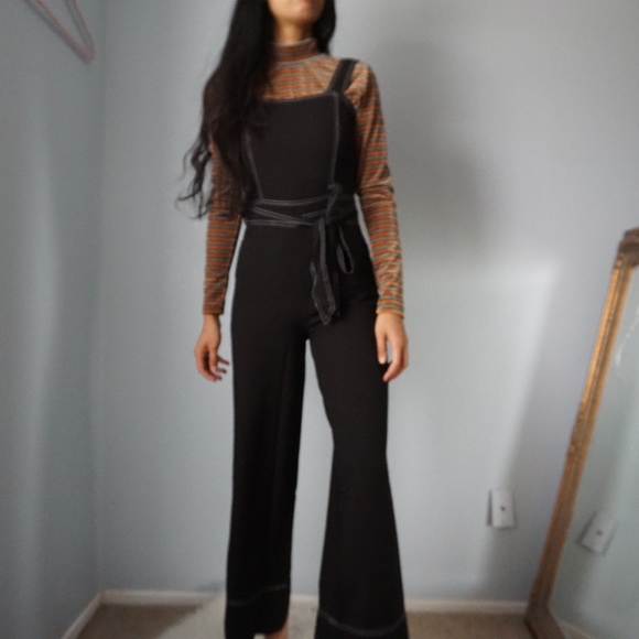 Forever 21 Pants - NWTs Black Jumpsuit Romper Overalls